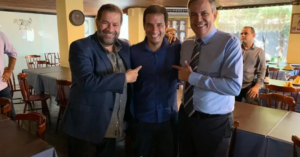 Visita de Carlos Lupi a Irecê é marcada por divisão de apoios e "saia justa" interna para o PDT; entenda embate