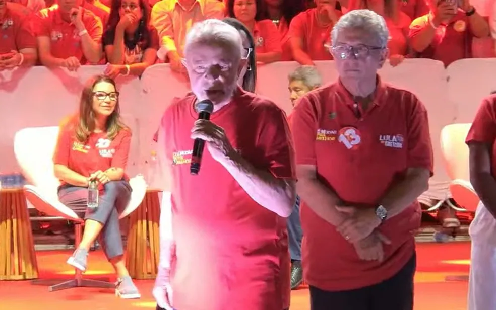 Lula diz que Bolsonaro não acredita em Deus e inventou ser evangélico
