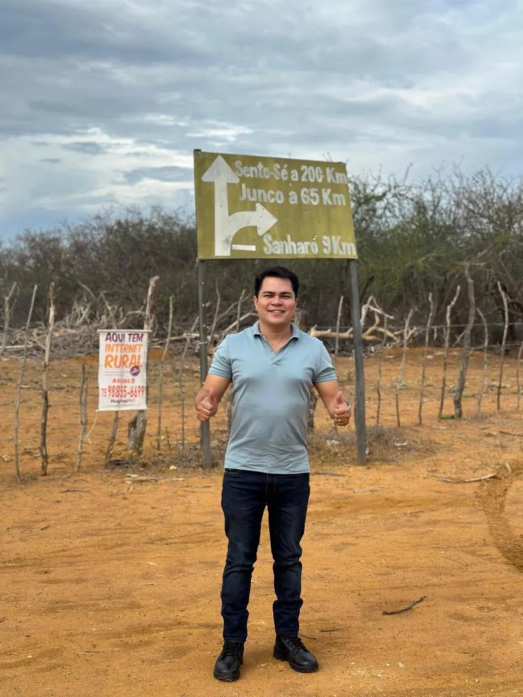 Prefeito de Jussara vistoria estradas vicinais recuperadas em sua gestão