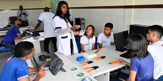 Secretaria de Educação do Estado abre inscrições para 3 mil cursos técnicos gratuitos; há vagas para Irecê