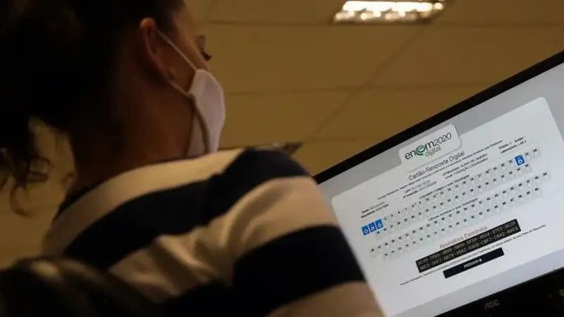 Bahia não consegue nenhuma nota máxima no Enem; apenas 12 alunos no Brasil tiraram nota mil