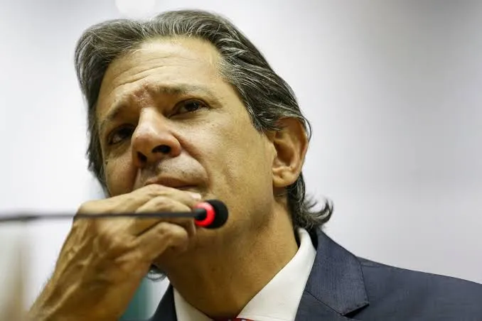 Haddad aciona Polícia Federal para investigar divulgação indevida do seu CPF na Bahia