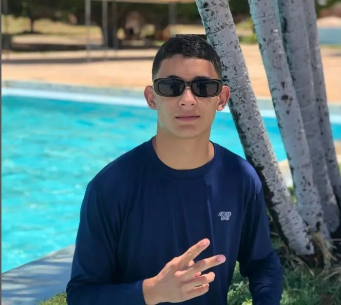 Jovem de 18 anos morre em colisão com trator na BA-435, em São Gabriel