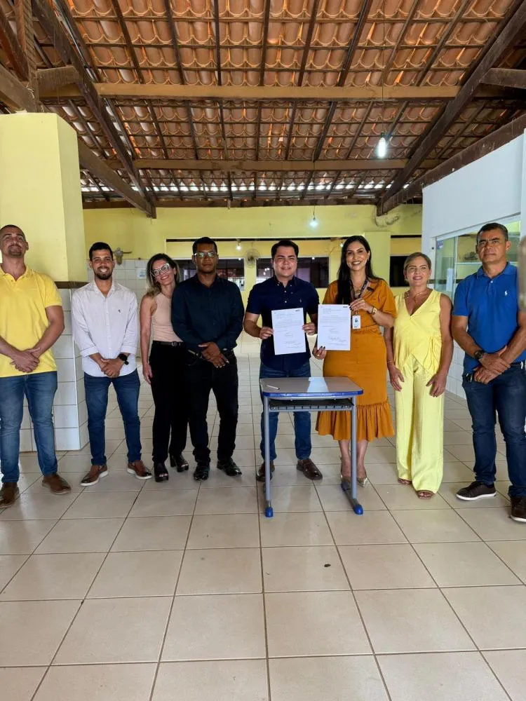 Município de Jussara recebe prédio escolar em doação do Governo do Estado