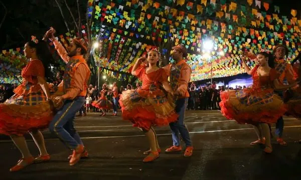 Brasileiros preferem festa de São João a Carnaval, aponta pesquisa