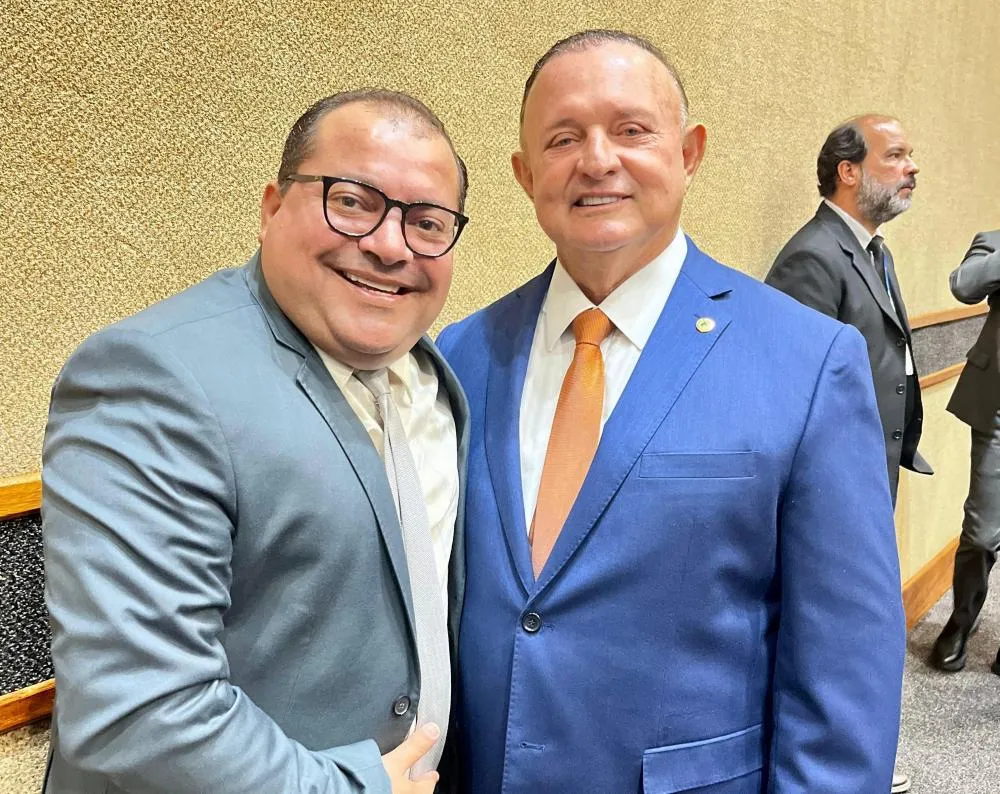 Cafu Barreto parabeniza Adolfo Menezes pela reeleição na ALBA e reforça compromisso com o desenvolvimento da Bahia