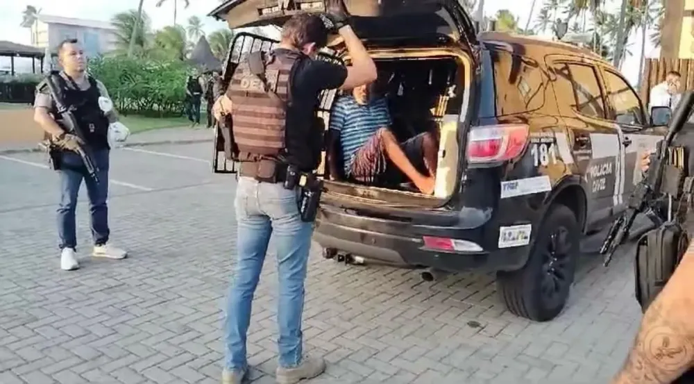 Líder do Jogo do Bicho é preso em condomínio de luxo na Bahia