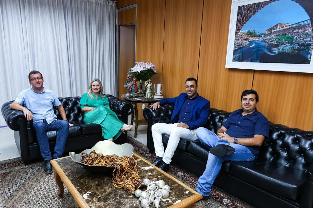 Prefeito Acácio Teles é convidado pela presidente da AL-BA para recepção e leva demandas de Mulungu do Morro