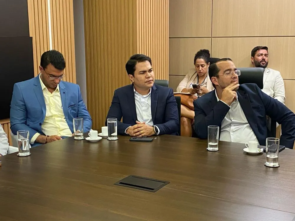 Tacinho Mendes participa de reunião com ministro da Agricultura para debater seca na região de Irecê
