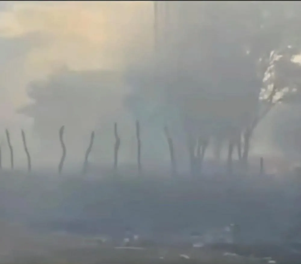 Incêndio no antigo “lixão de Irecê” causa transtornos a motoristas e moradores da região