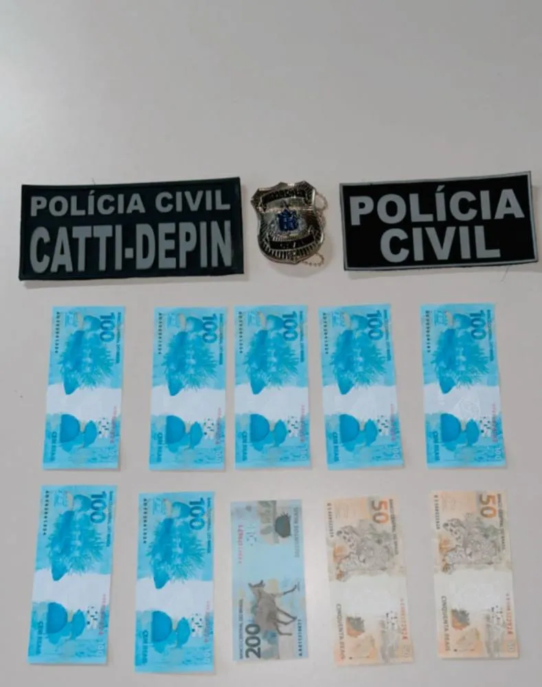 Ação conjunta da Polícia Civil e Polícia Federal apreendende dinheiro falso com adolescente em Irecê 