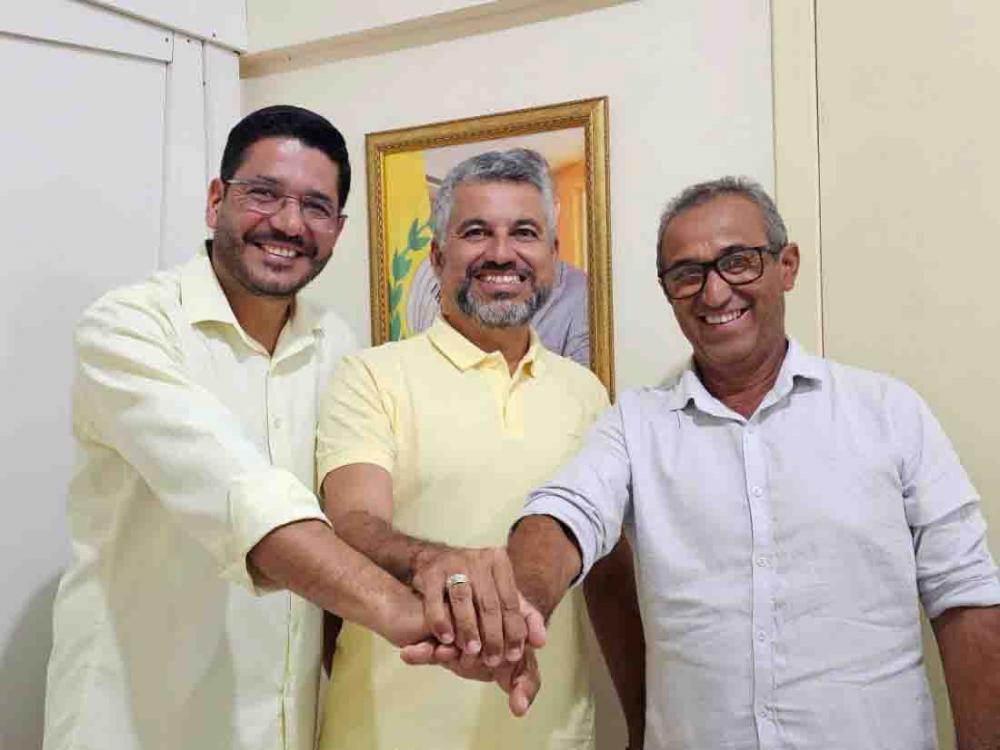 Com a adesão do vereador Tertinho (PT), chapa governista é anunciada em Irecê