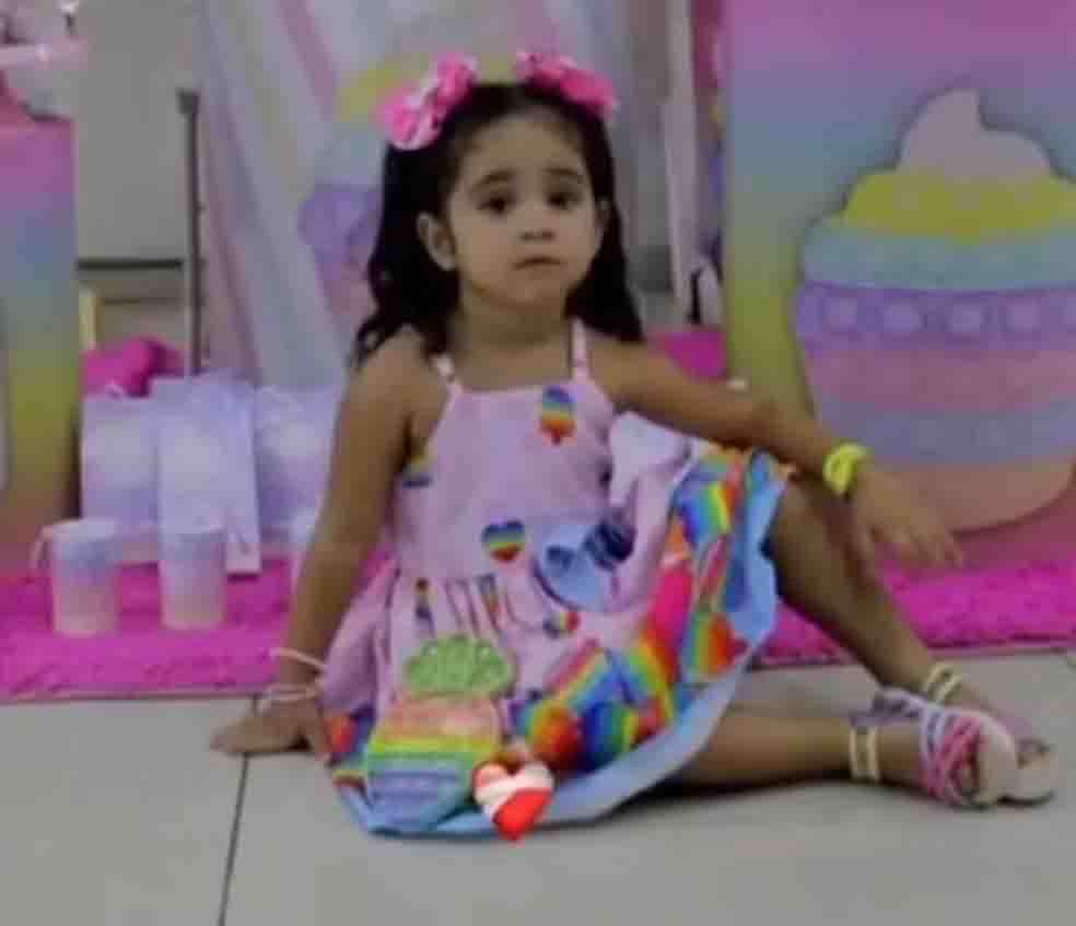 Menina de 4 anos morre após se afogar em piscina de chácara 