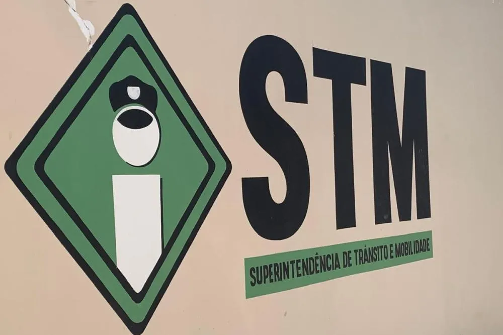STM de Irecê passa a multar sem abordagem por uso de celular e falta de cinto