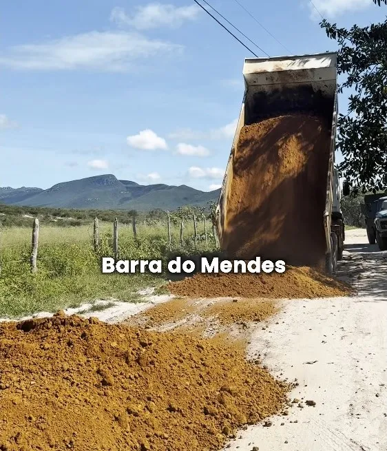 Prefeitura de Barra do Mendes intensifica recuperação de estradas após chuvas